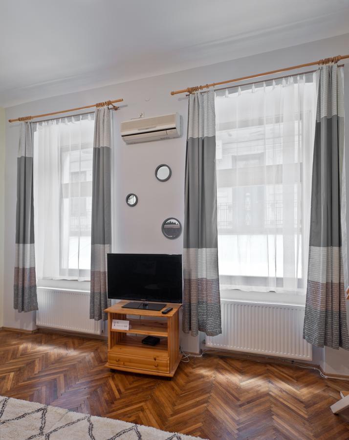 Capital Center Apartments Üllői Budapest Exterior foto